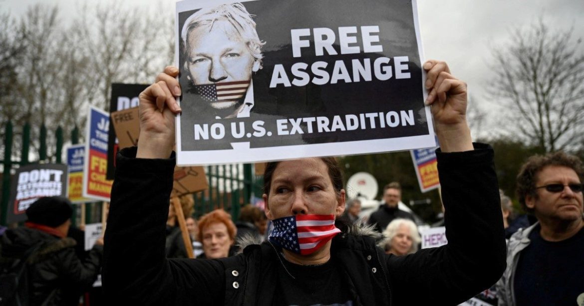 ASSANGE, NO US EXTRADITION