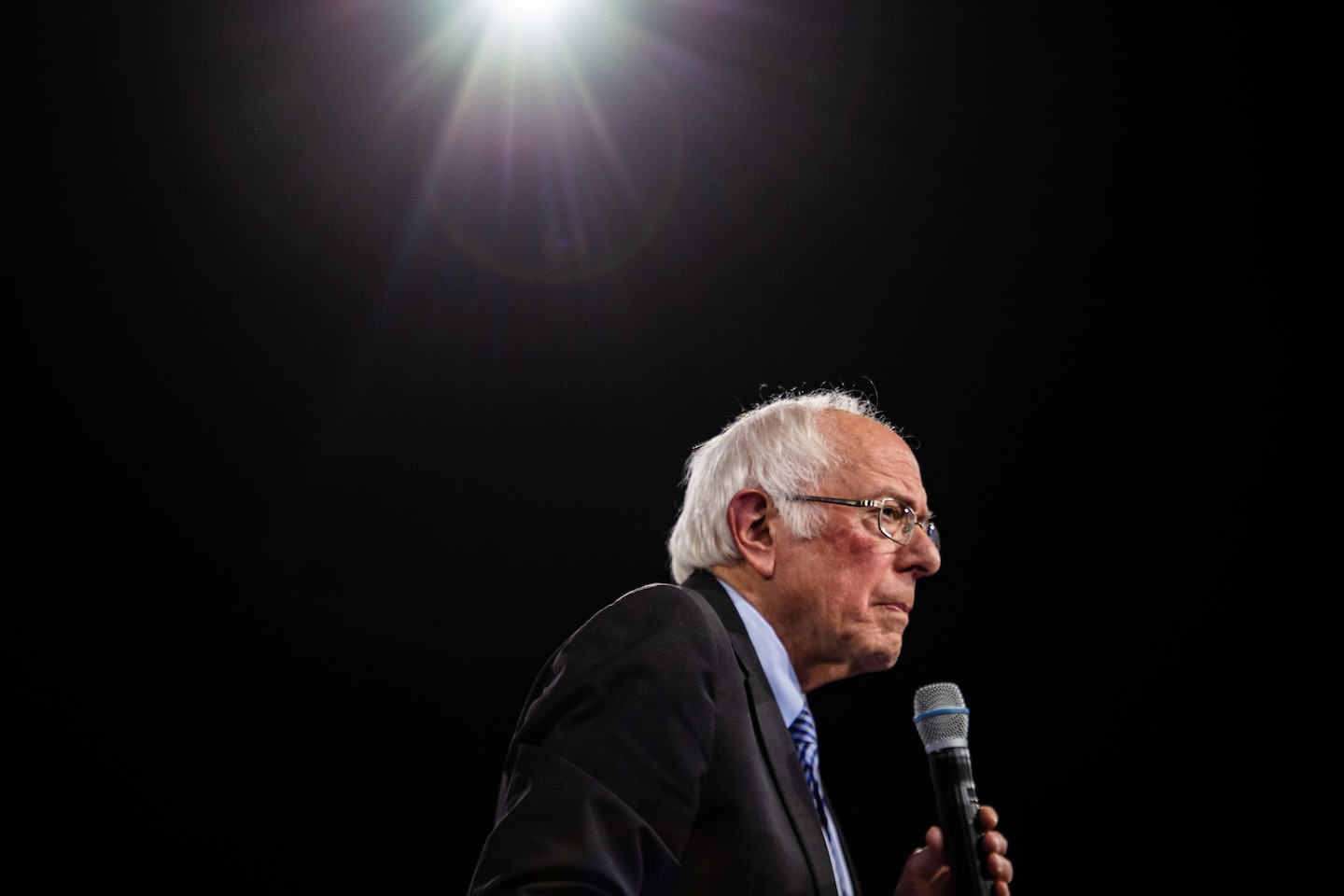 Sen. Bernie Sanders speaks Feb. 8 at Democratic dinner in Manchester, N.H. (Salwan Georges/The Washington Post)