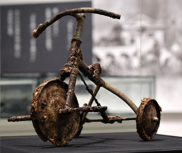 Child’s incinerated tricycle. Photo: The Hiroshima Peace Memorial Museum