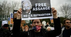 FREE ASSANGE, NO US EXTRADITION